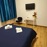 酒店 None Holiday Hotel 诺内
