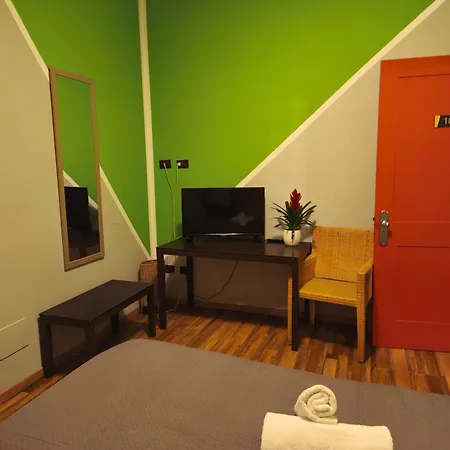 None Holiday Hotel 酒店 诺内
