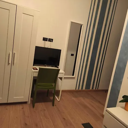 None Holiday Hotel 酒店 诺内