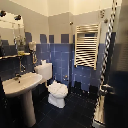 Hotel None Holiday Hotel 3*