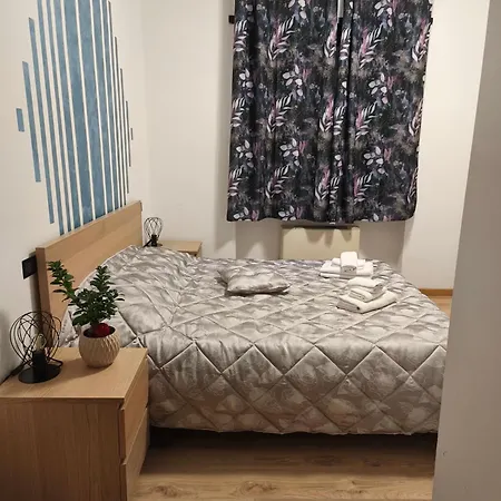 Szálloda None Holiday Hotel 3*