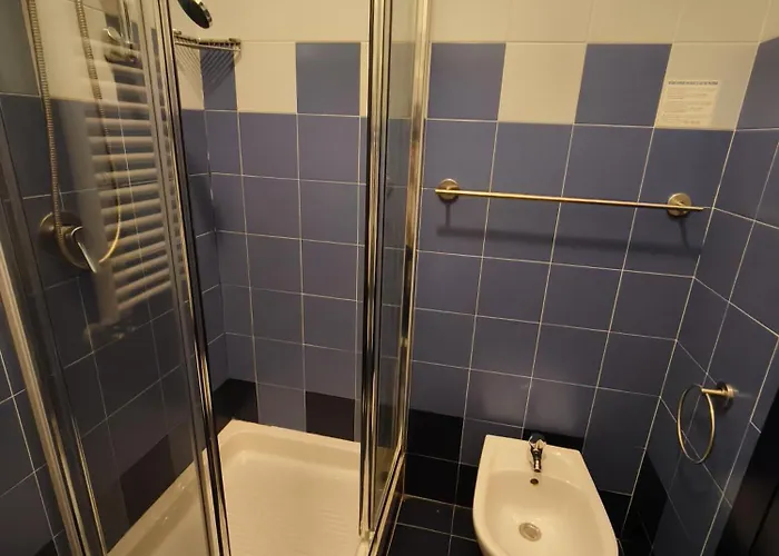 None Holiday Hotel 3*